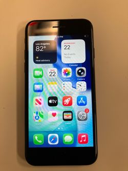 📱 Apple iPhone SE (3rd Generation) – 64GB – Great Condition – Ready to Use