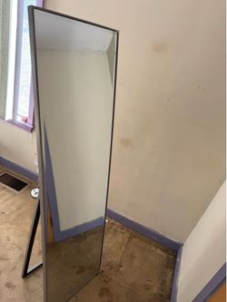 Standing mirror / Easel mirror