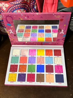 Eyeshadow Palette 💯 Authentic