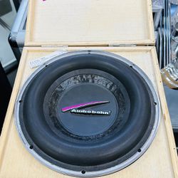 Audiobahn AW1000Q 10" subwoofer with dual 4-ohm voice coils NEW
