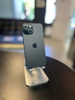 iPhone 15 - Unlocked - 128GB