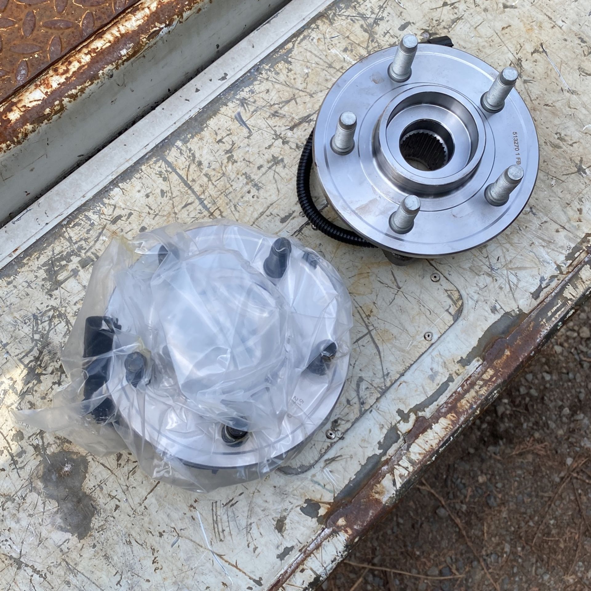 08 To 2012 Jeep Liberty Front Wheel Bearings