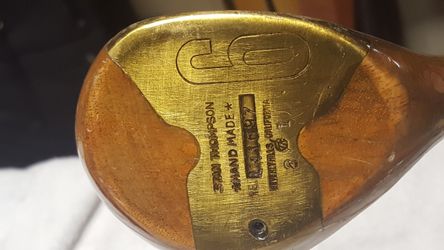 VINTAGE COLLECTABLE GOLF CLUBS