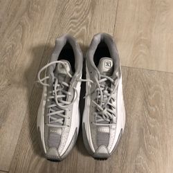 BRAND NEW NIKE SHOCKS SIZE 10.5 MEN 