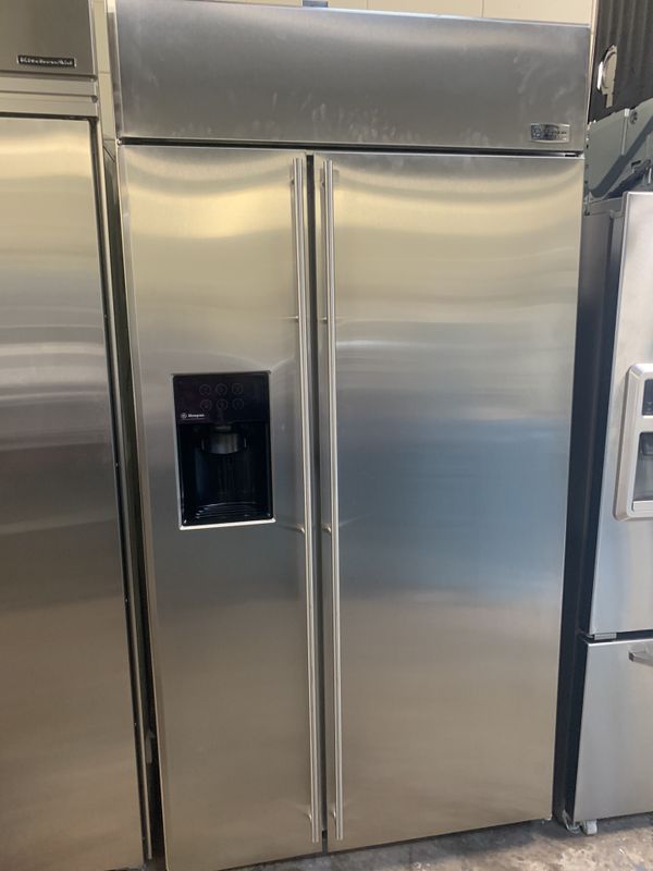 Ge monogram 42” stainless steel refrigerator for Sale in Ocoee, FL