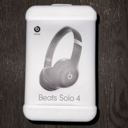 Brand New Beats Solo 4 Bluetooth Wireless On-Ear Headphones