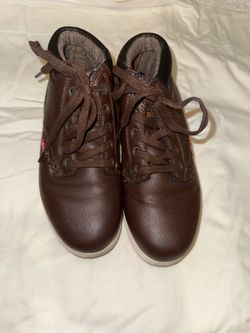 Authentic Levi’s boys boots size 2