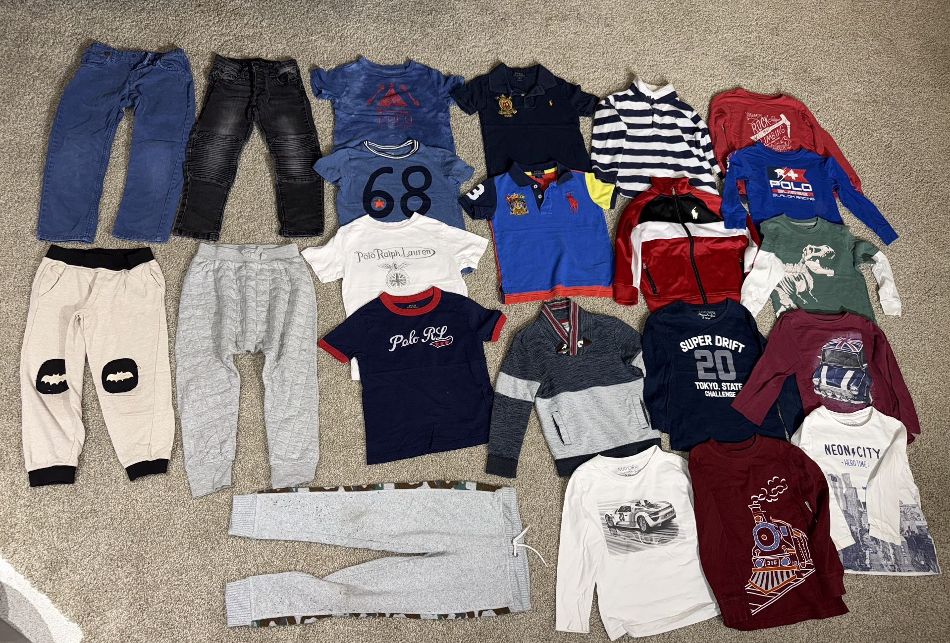 Boy’s Clothes Size 5 Years – Jeans, Tops & Sweater – Great Condition
