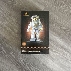 Spaceman Building Set