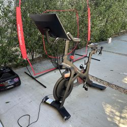 Peloton Bike - 2022 Edition 