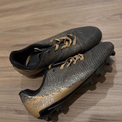 DSG Speed Viper Kids Soccer Shoes, Cleats - Size 3
