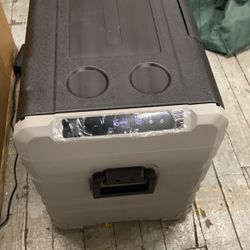 Attention Campers!! This Is Mini Freezer And Fridge On A 12volts And 11