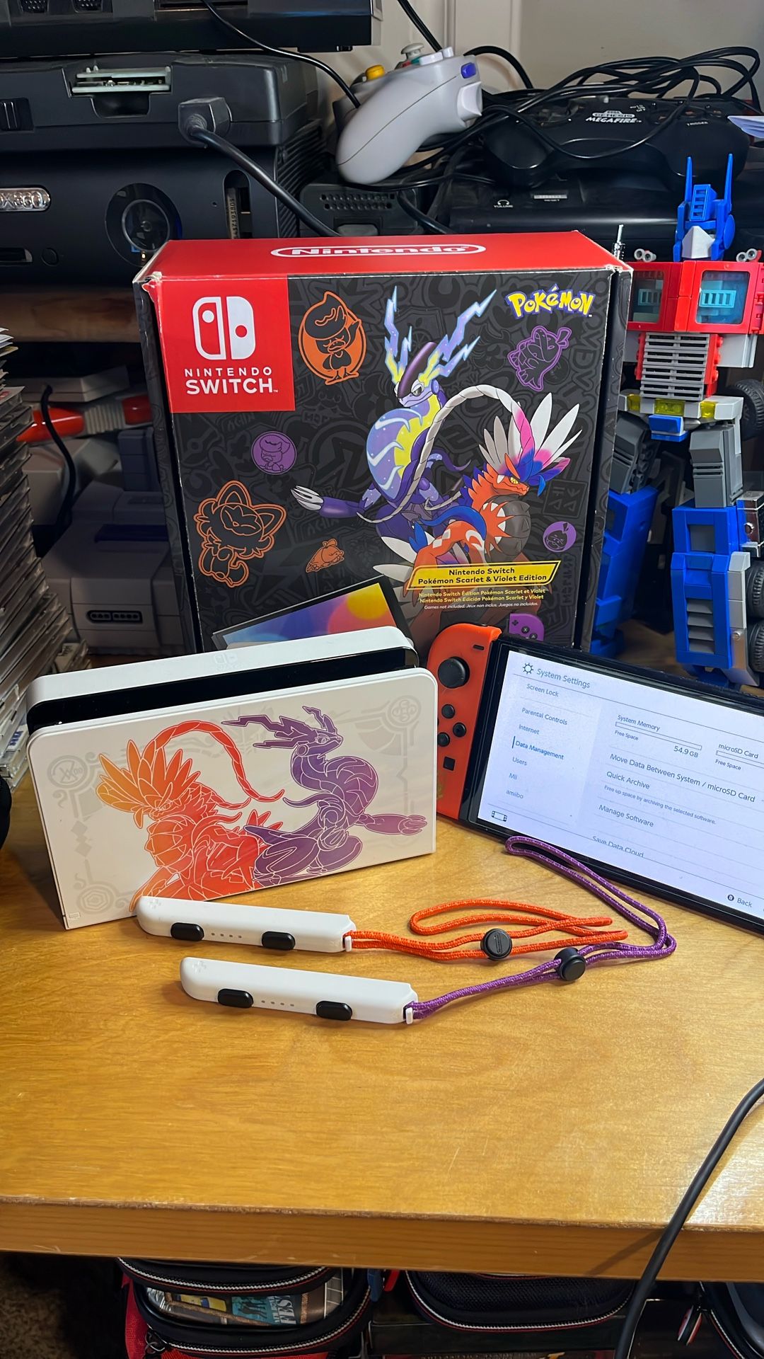 Nintendo Switch OLED Pokemon Scarlet And Violet Edition