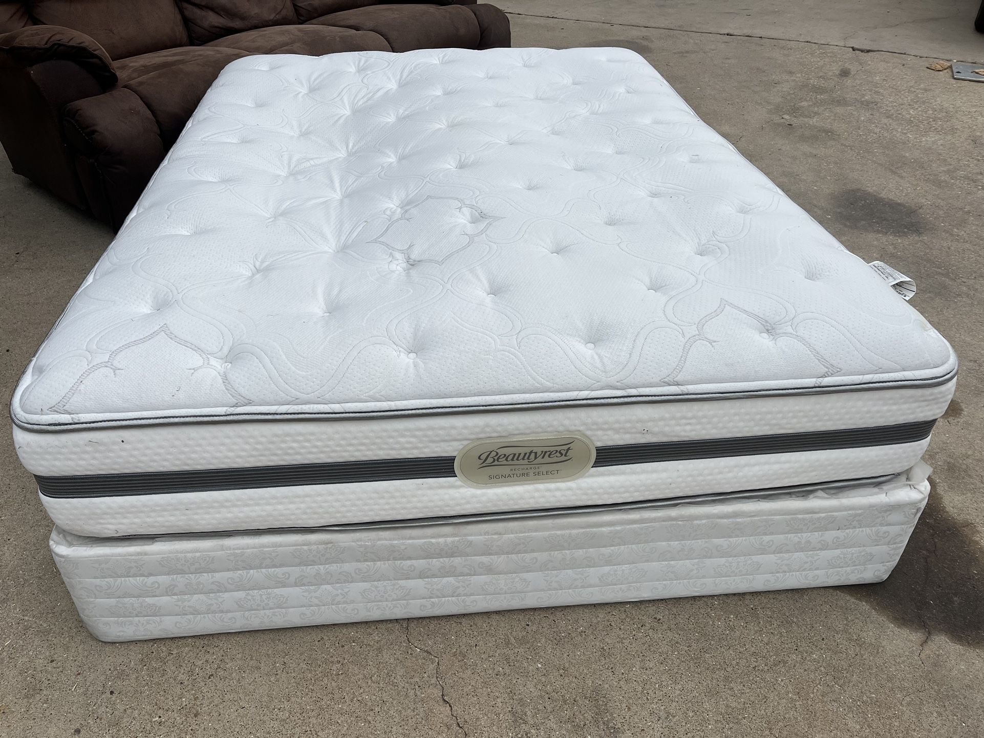 Twin, Full Queen, King Size Mattresses And Box Springs Available