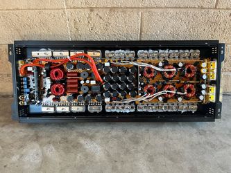 USED Mrmusicman Big Daddy 7k bass amplifier- $300
