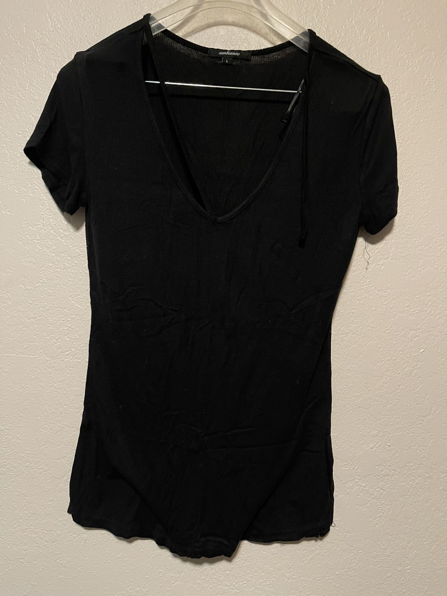 Ambiance, Women’s Black Short Sleeved Stretchy Scoop Neck Shirt, Size L