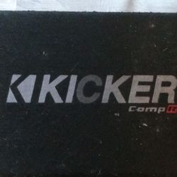 12 In Kicker Subwoofer/ Kicker R1 Box With a Crunch 1000 Watt Brand New Never Hooked Up Amp