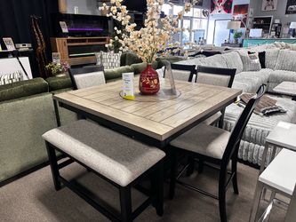 Stunning wood dining set with bench! 🚨📦 Easy Financing!