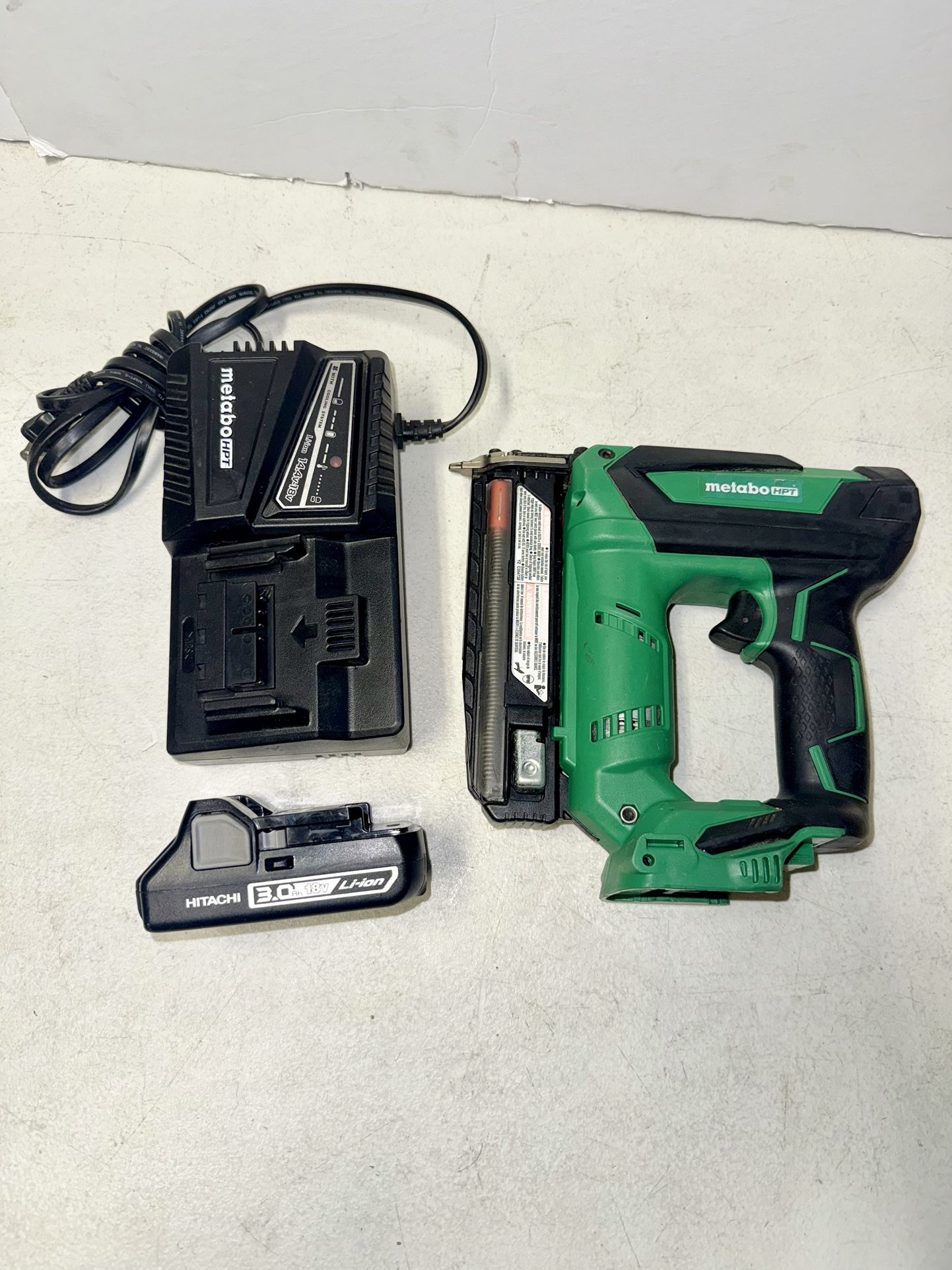 Metabo NP18DSAL HPT 18V Battery Cordless 1-3/8 inch 23-Gauge Pin Nailer Nail Gun Tool