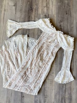 Cream Lace Long Sleeve Top