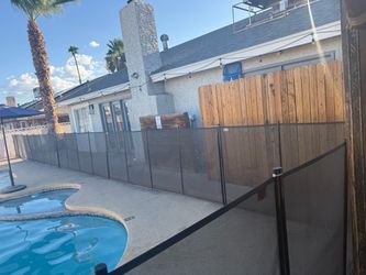Cerca para piscina con su puerta