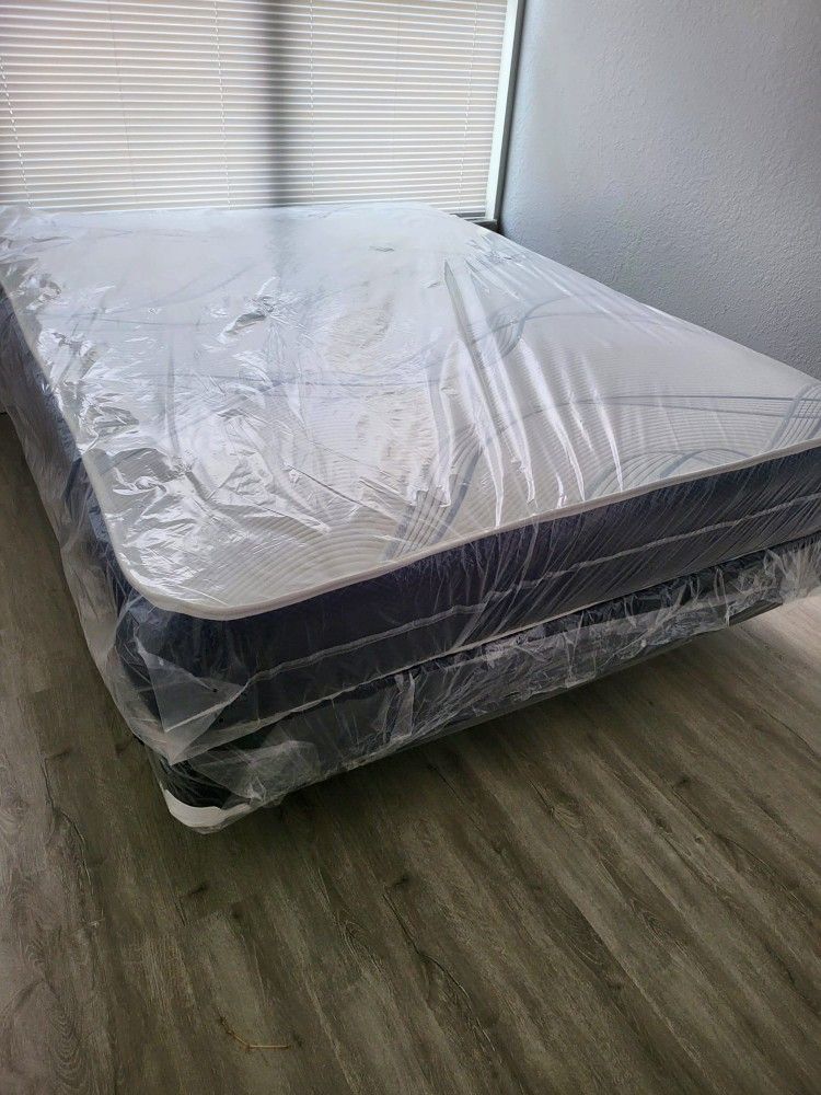 NEW QUEEN SIZE MATTRESS AND BOX SPRING 2PCS