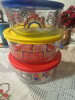 Hello kitty Tupperware