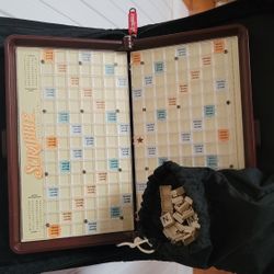 TRAVEL SCRABBLE 