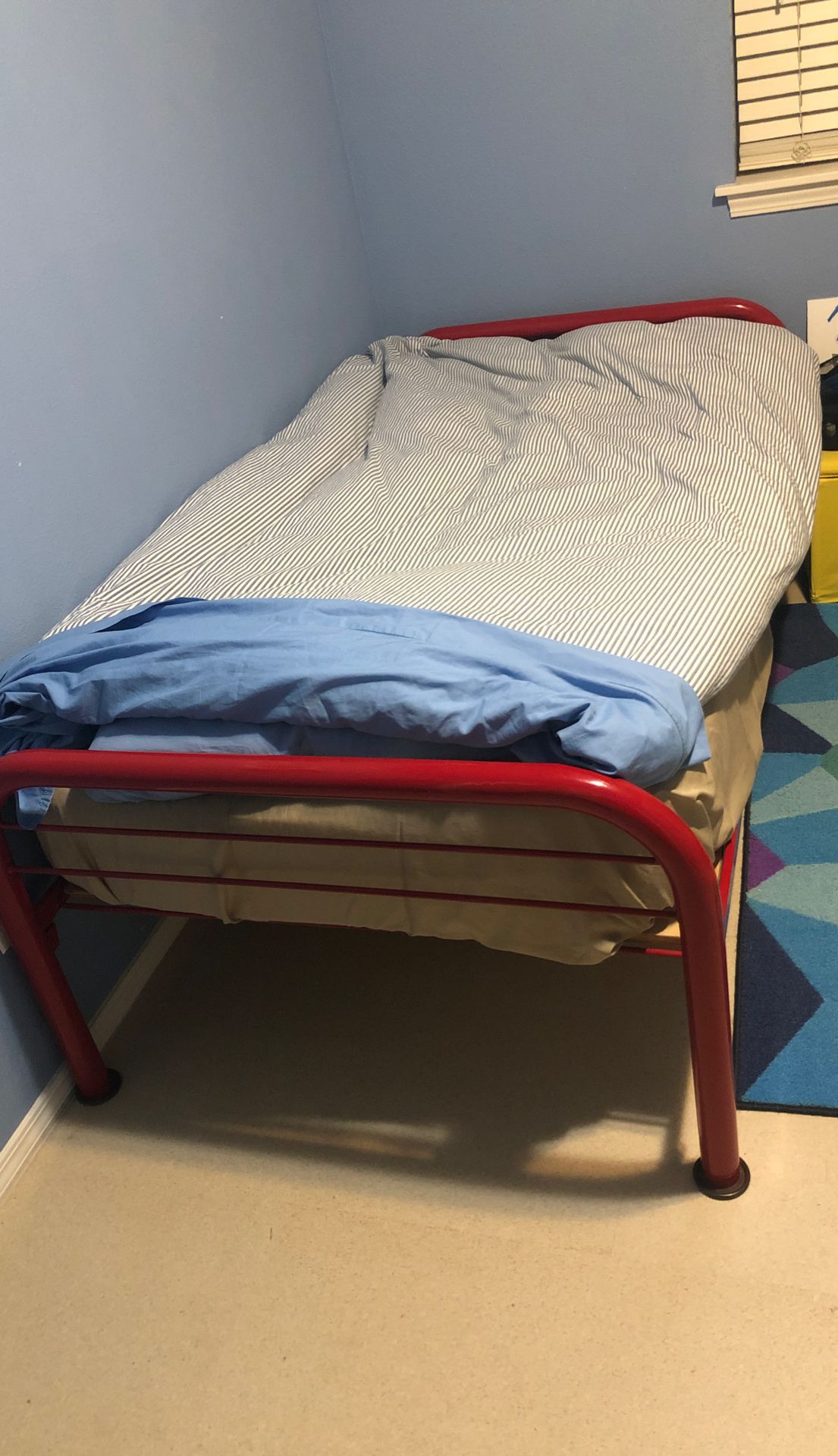 Twin metal bed frame read