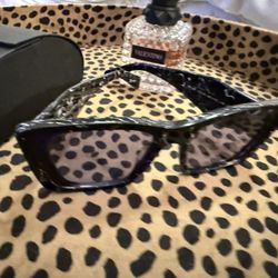 Prada Black Marble Statement Sunglasses – Excellent Condition + Case