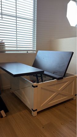 Coffee Table / Storage Decor