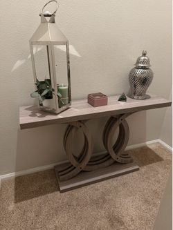 Wall table