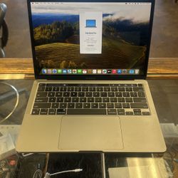 Apple MacBook Pro A2338 13"  Apple M1