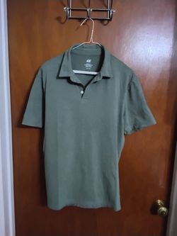 H&M Slim Fit Olive Green Polo Shirt.  Men's Size medium