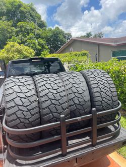 Set of 4 used wildtraxx m/t 35.5 x 12.5 x 24
