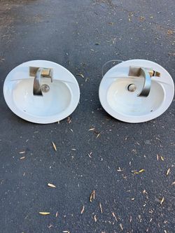 Used bathroom sinks in great condition