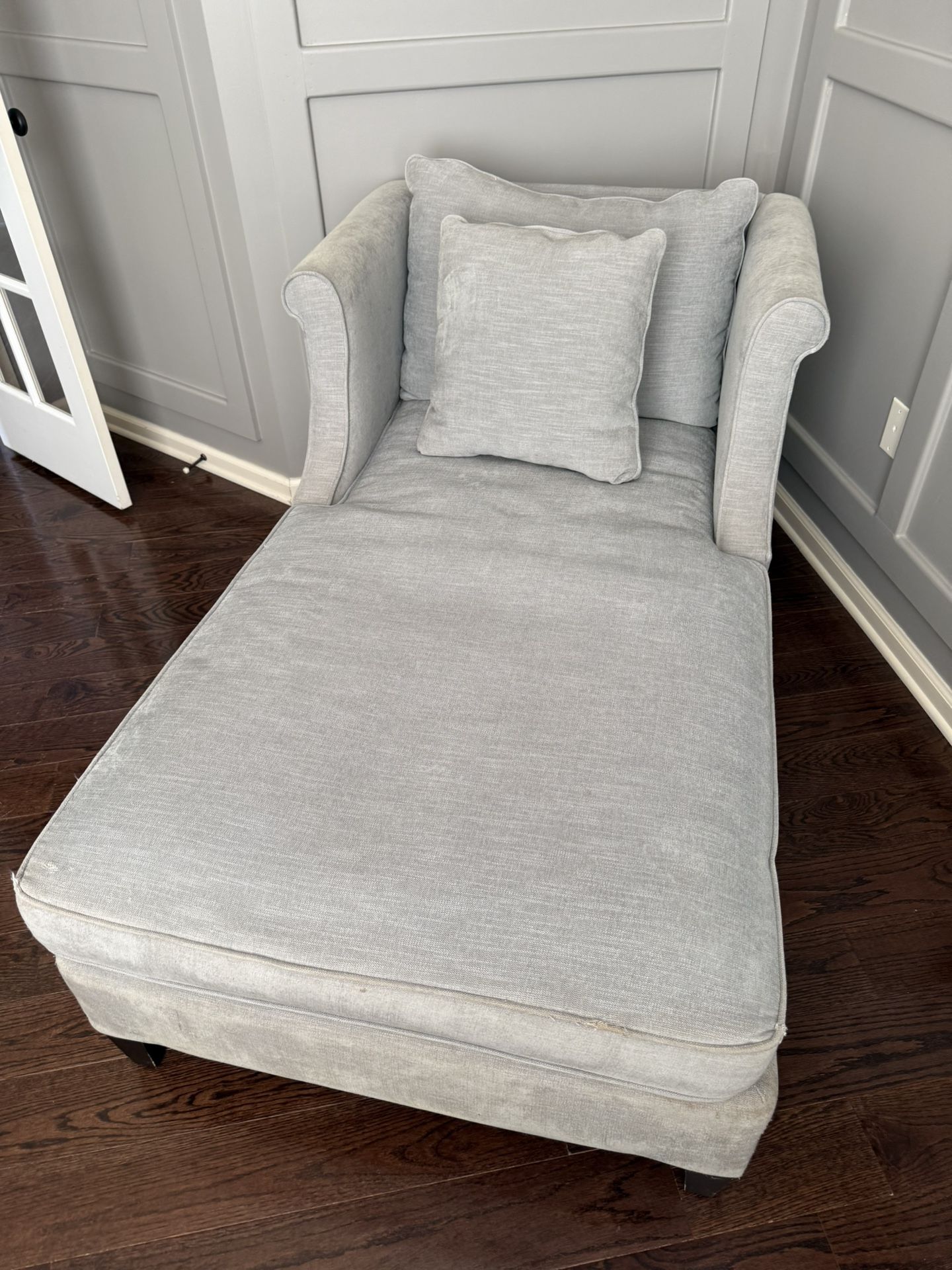 Chaise Lounge