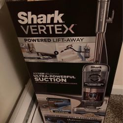 Shark Vertex Duoclean Powerfin