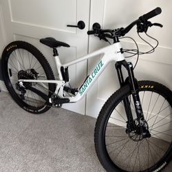 Never ridden, brand new: Santa Cruz Tall Boy 5!!!