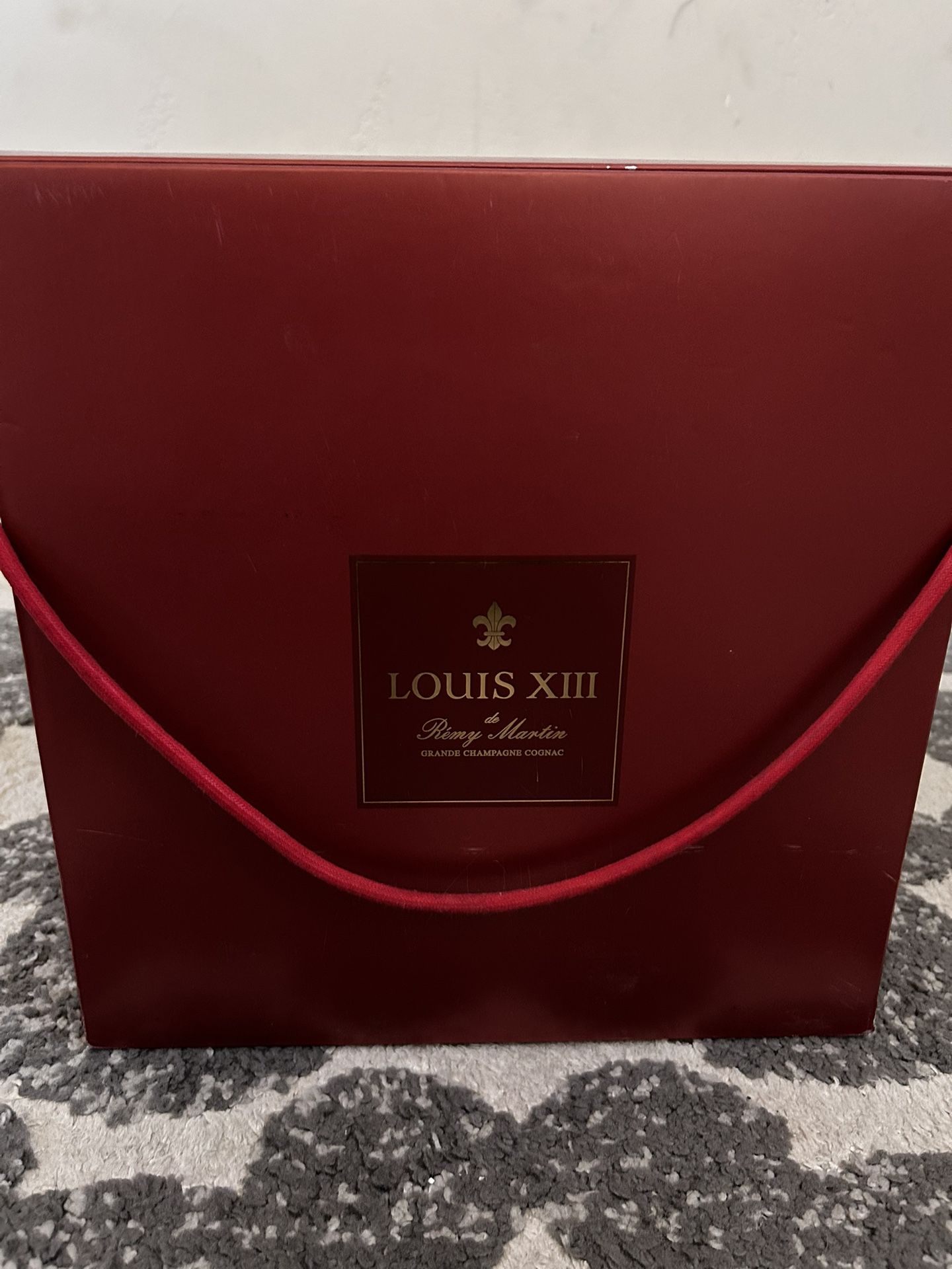 King Louis XIII (empty) Bottle Clamshell