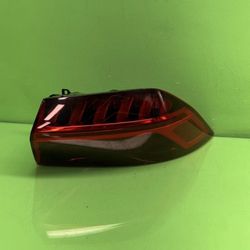2019 2020 2021 Audi A7 RS7 Rear Right Passenger Outer Tail Light  4K8945070C OEM
