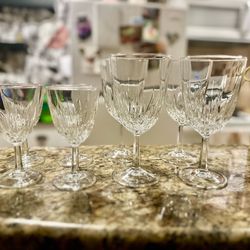 Wine Glasses (x8) 4 big, 4 small