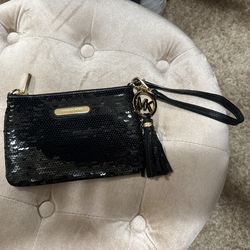 Brand New Michael Kors Wristlet 