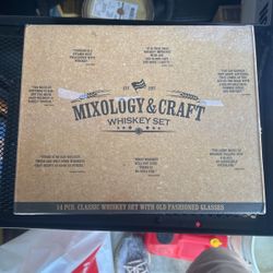 Mixology & Craft Whiskey Set