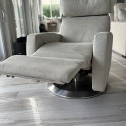 Skylar Furniture Modern Swivel Recliner Chair