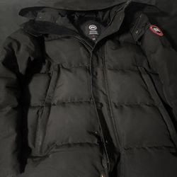 Canada Goose MacMillan Parka Size M