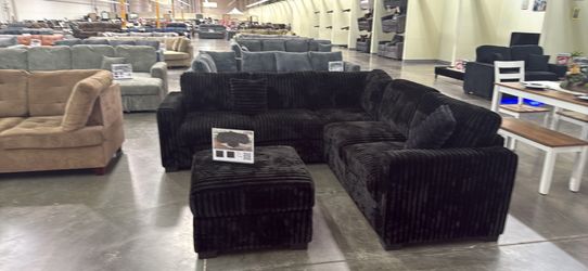 Jumbo corduroy couch new in. Box