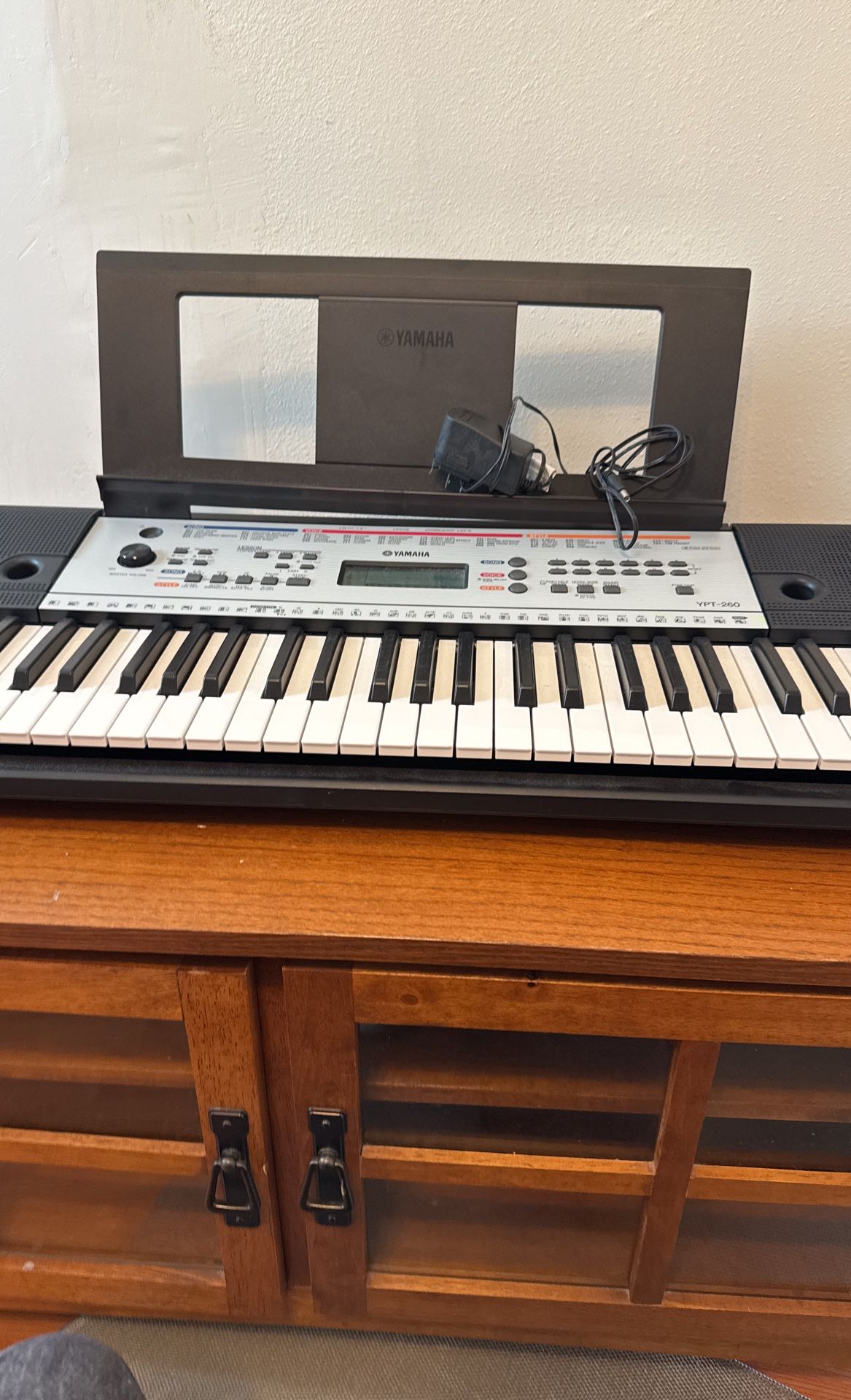 Yamaha Electronic Keyboard