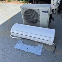 AUX Split Type Room Air Conditioner 34000 BTU Used