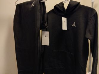 Nike Youth Size Large 2 Piece Outfit New With Tags